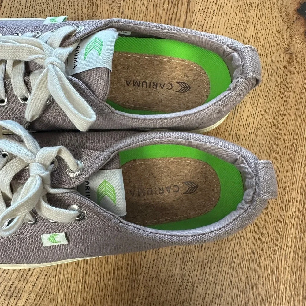Cariuma OCA Low Canvas Sneakers Rosewood Grey Womens 6.5 Mens 5 Eco friendly